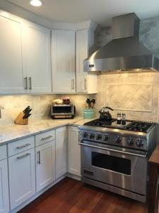 Contemporary Kitchen Backsplash